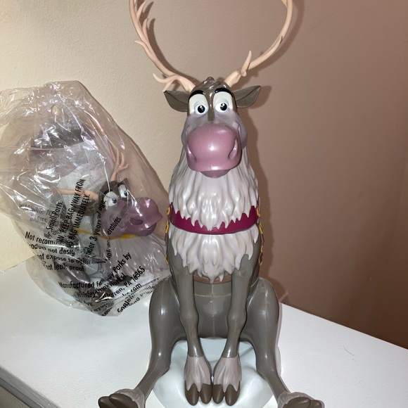 Large Sven Disneyland Sipper
